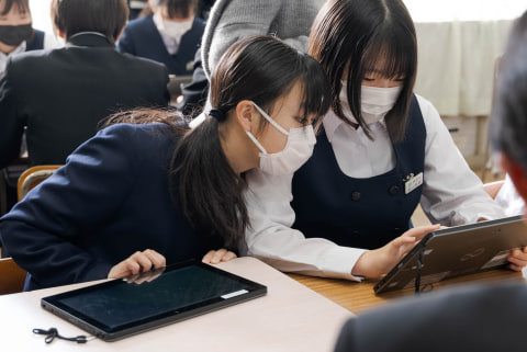 マイクラで学校を楽しくしたい コロナ禍の中学3年生に向けて楽しい学校を再び こどもとit Sponsored