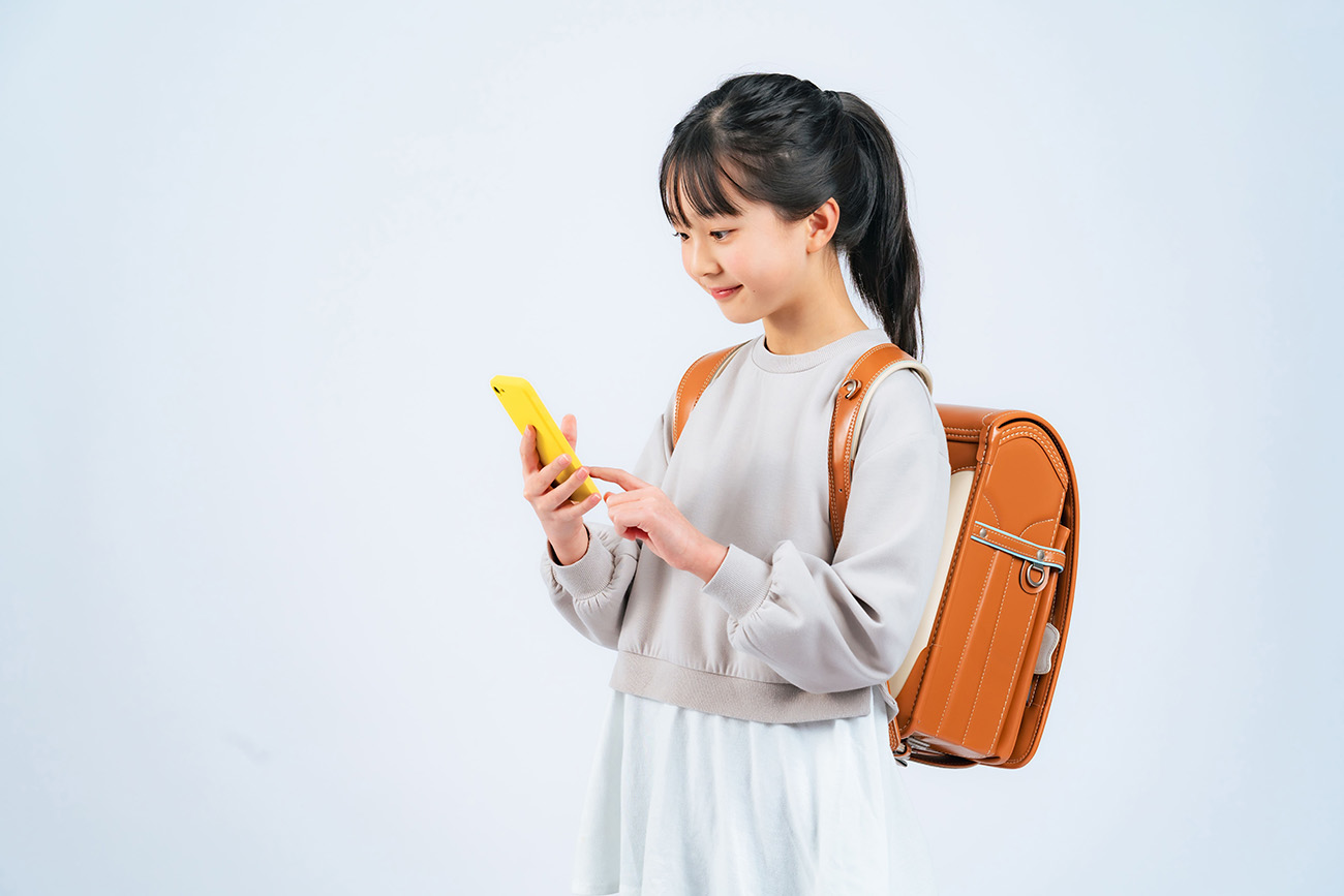 js　登校 女子小学生1000人の回答を集計】半数がスマホを所有＆ほぼ毎日YouTubeを視聴――小学館「JS研究所」の調査 - こどもとIT