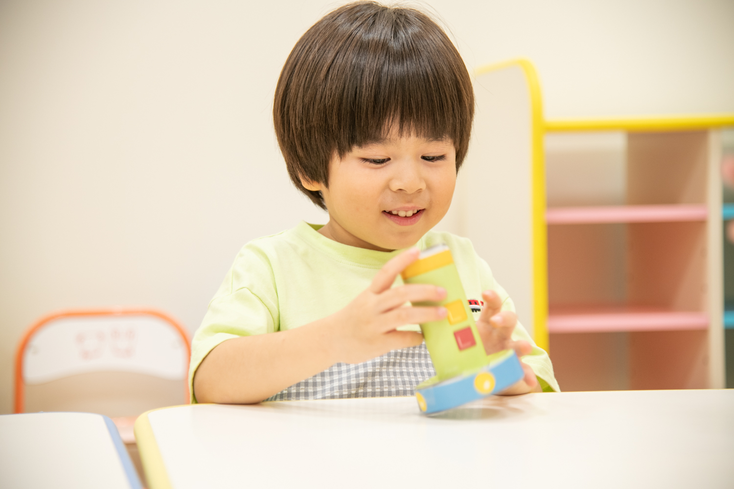 図鑑NEOとのコラボ教材やAI学習も、幼児教室「ドラキッズ」が2025年4月