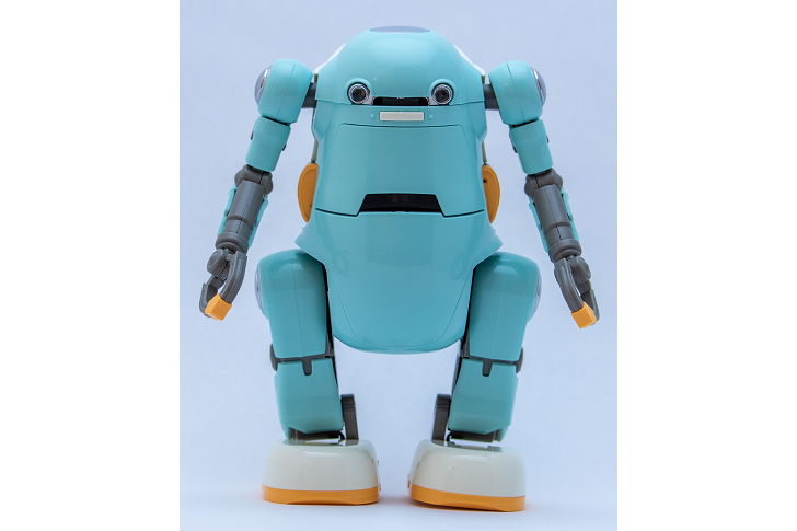三菱総研DCS、特別支援学校にコミュニケーションロボットを無償